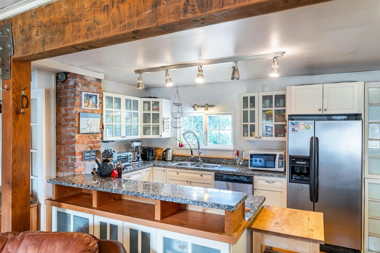 1052 Como Lake Avenue, Coquitlam, BC, V3J 3N8 - 7