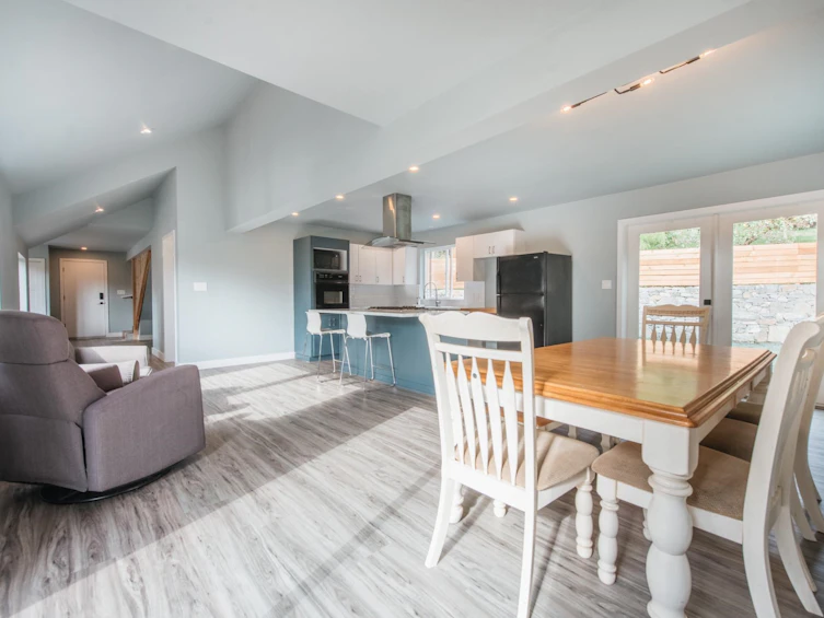 1646 Grandview Road, Gibsons, BC, V0N 1V5 - 8
