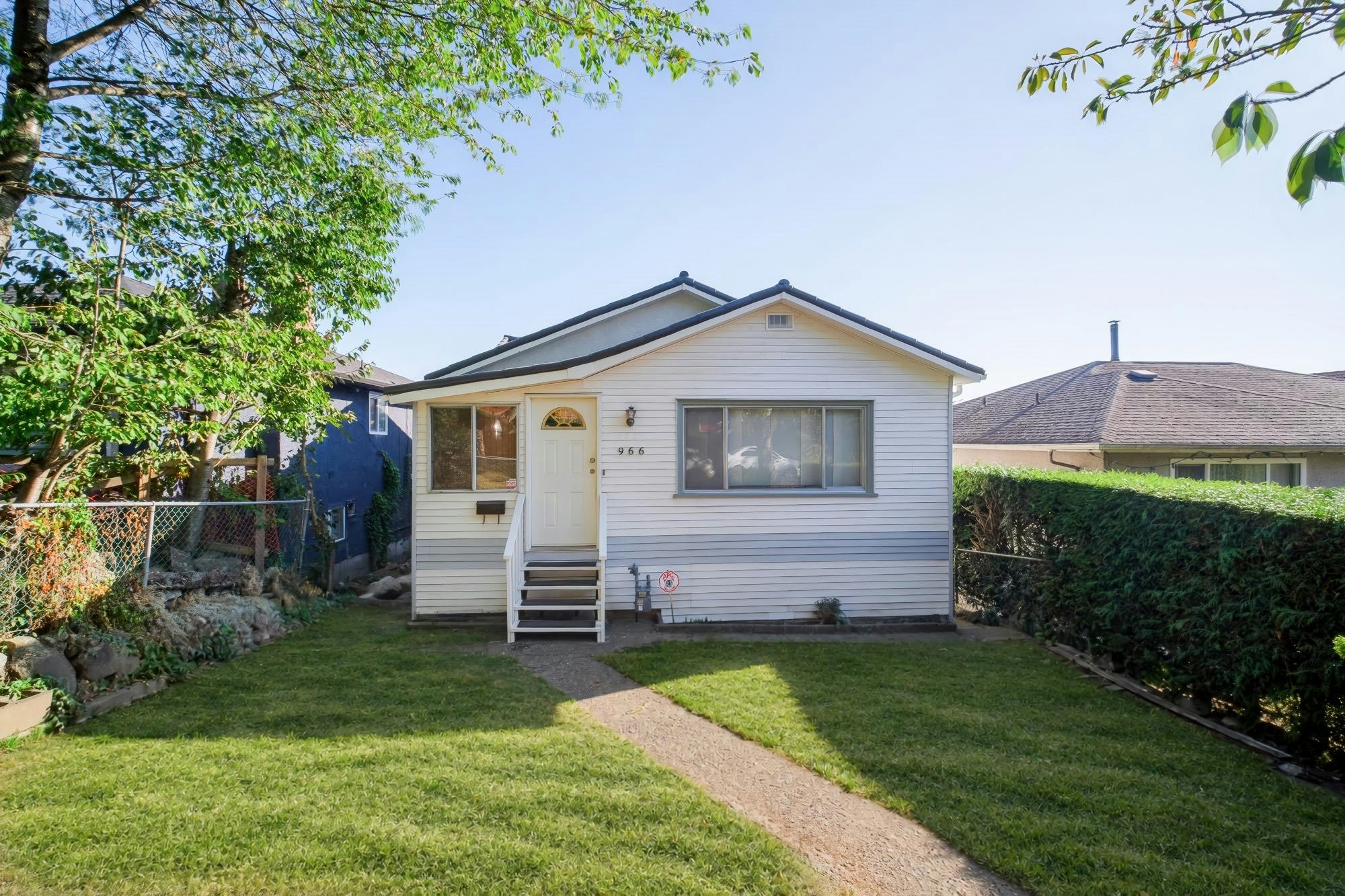 966 E 64th Avenue, Vancouver, BC, V5X 2N4