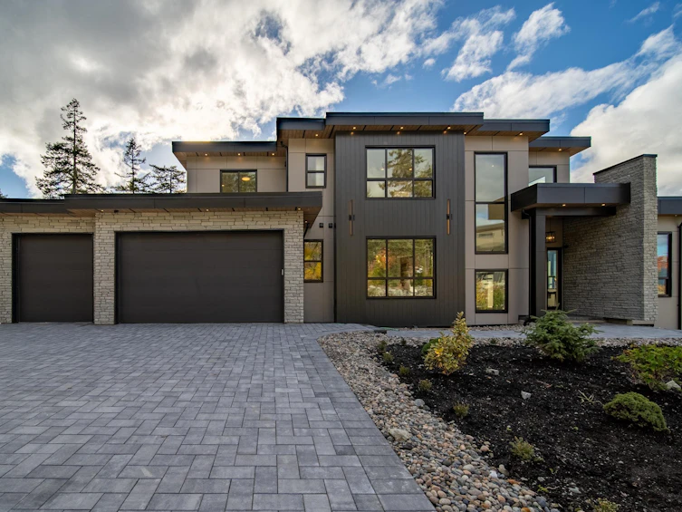 9289 Stellar's Way, Whistler, BC, V8E 1M1 - 2