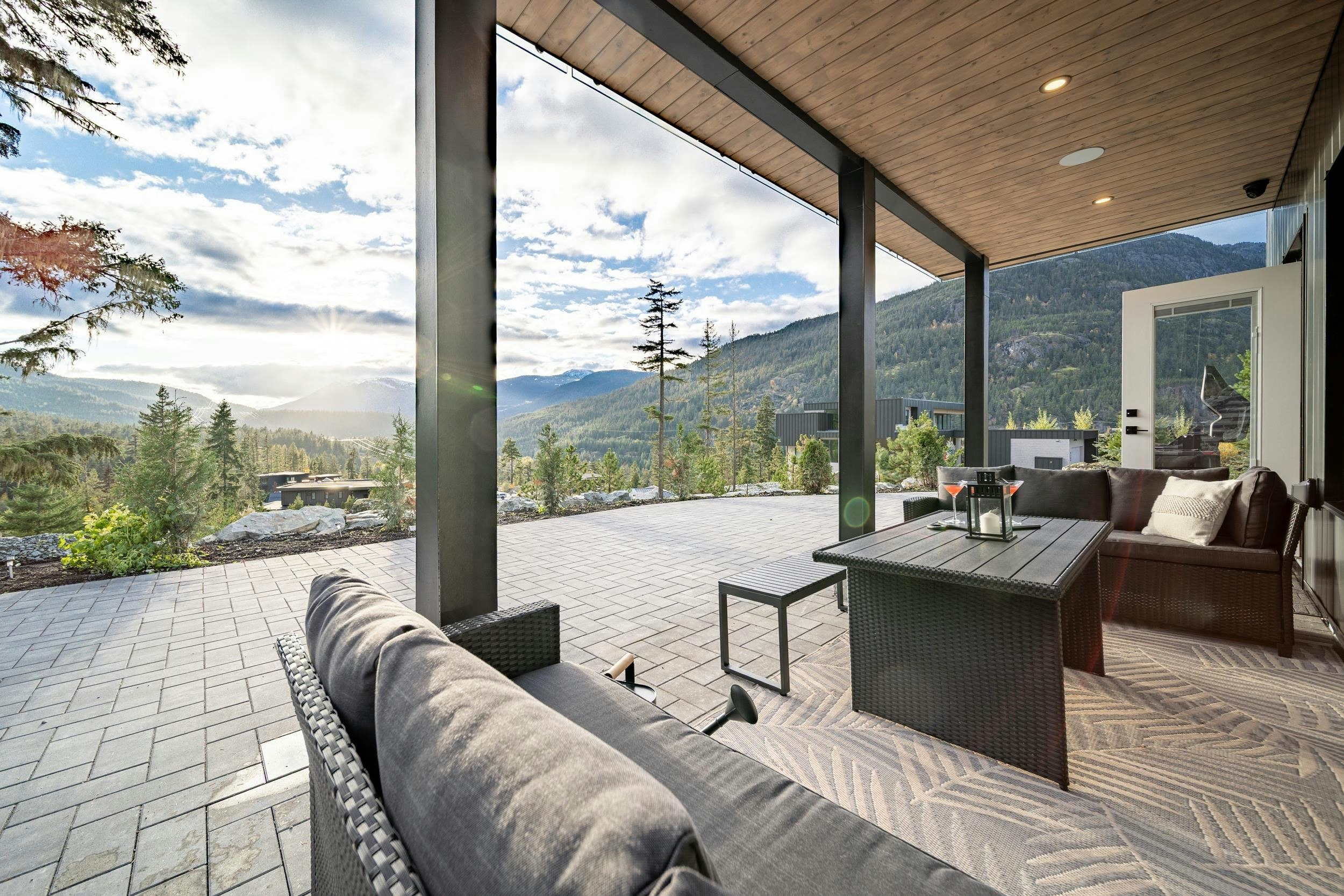 9289 Stellar's Way, Whistler, BC, V8E 1M1 - 34
