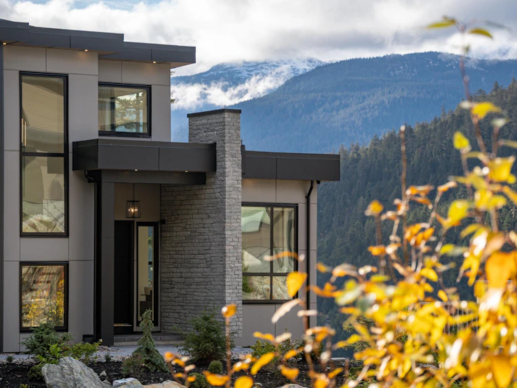 9289 Stellar's Way, Whistler, BC, V8E 1M1 - 3