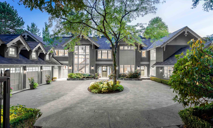 2958 Mathers Crescent