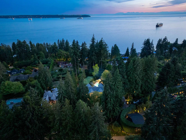 2958 Mathers Crescent, West Vancouver, BC, V7V 2L3 - 38