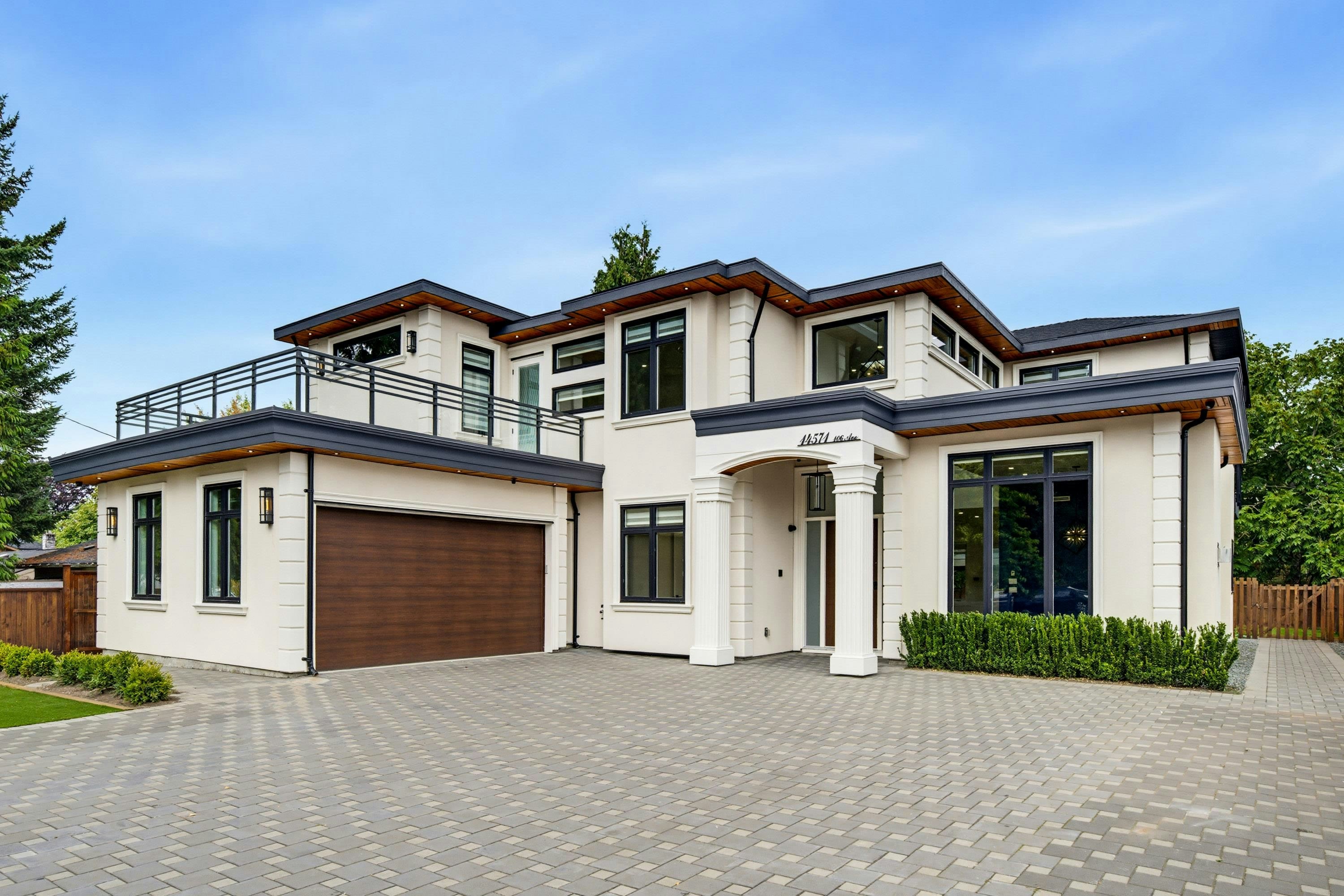 14571 106 Avenue, Surrey, BC, V3R 1S9