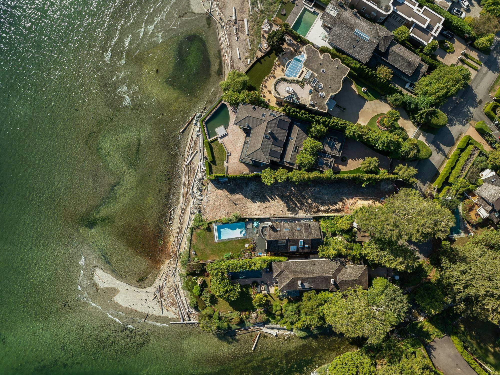 4358 Ross Crescent - 5