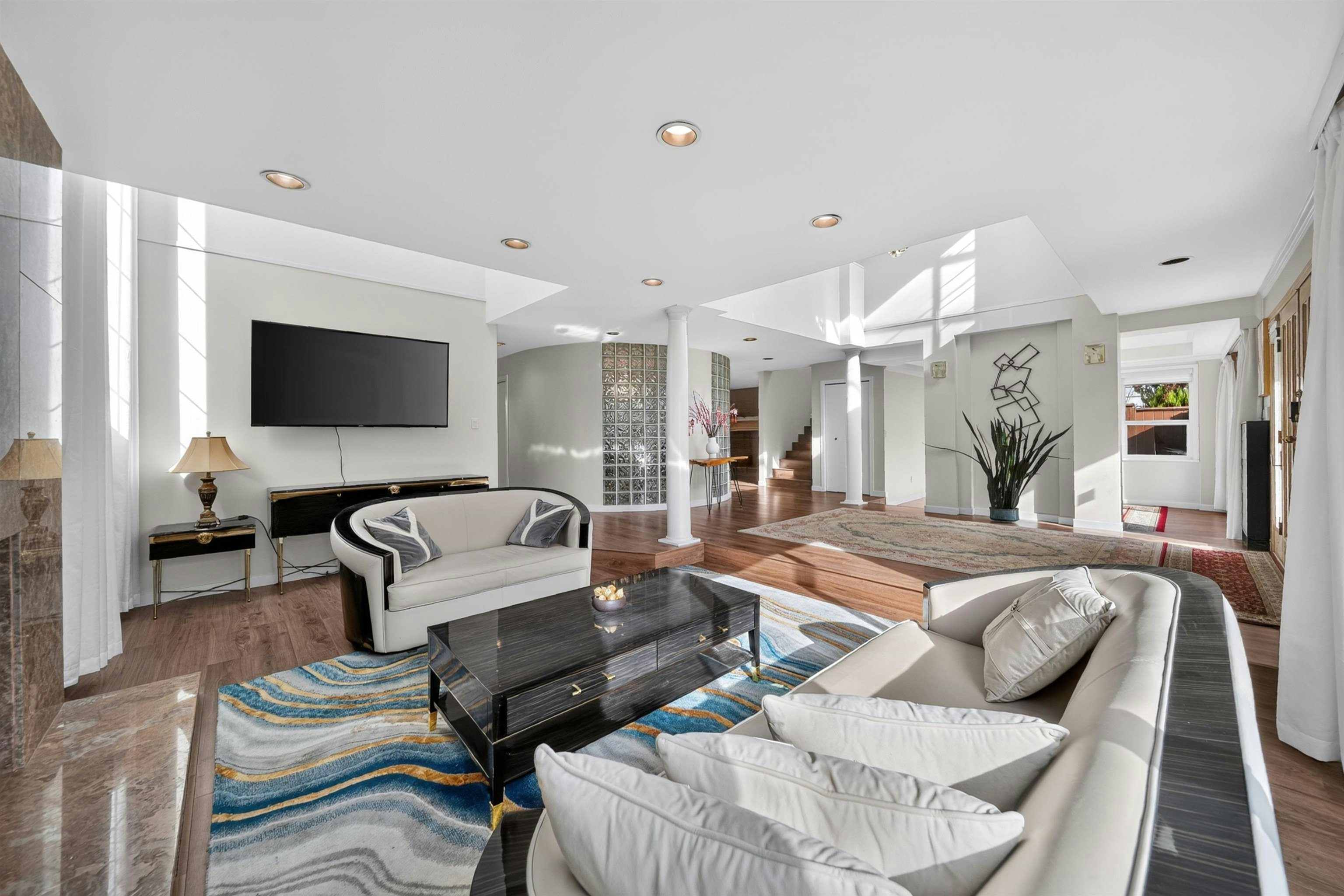 5483 Columbia Street, Vancouver, BC, V5Y 3H4 - 9