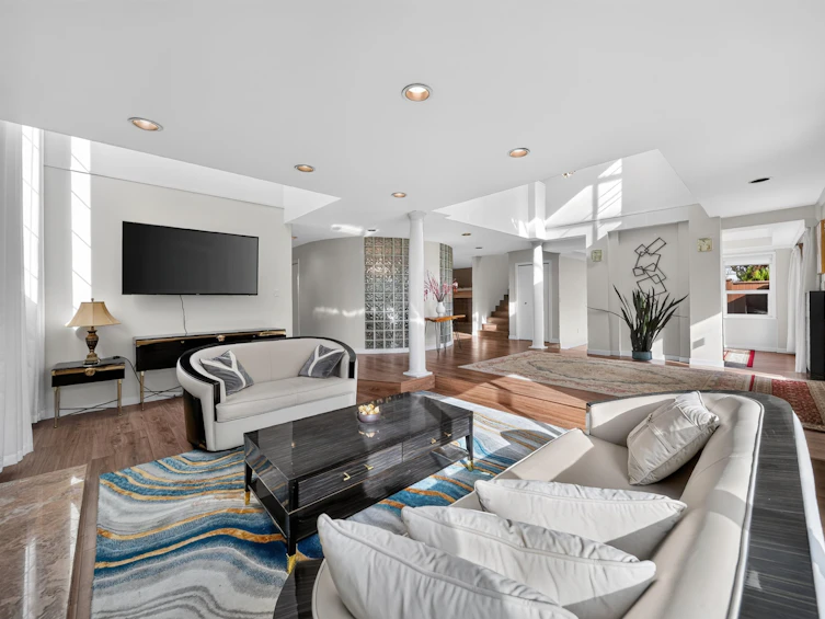 5483 Columbia Street, Vancouver, BC, V5Y 3H4 - 9