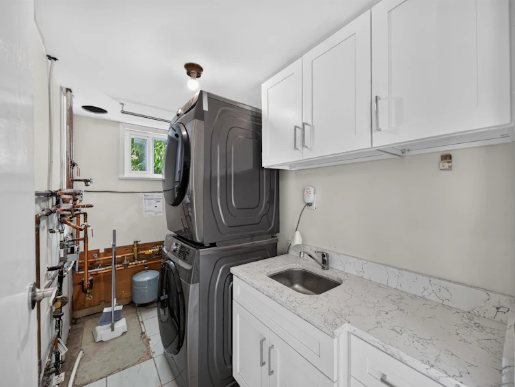 5483 Columbia Street, Vancouver, BC, V5Y 3H4 - 14