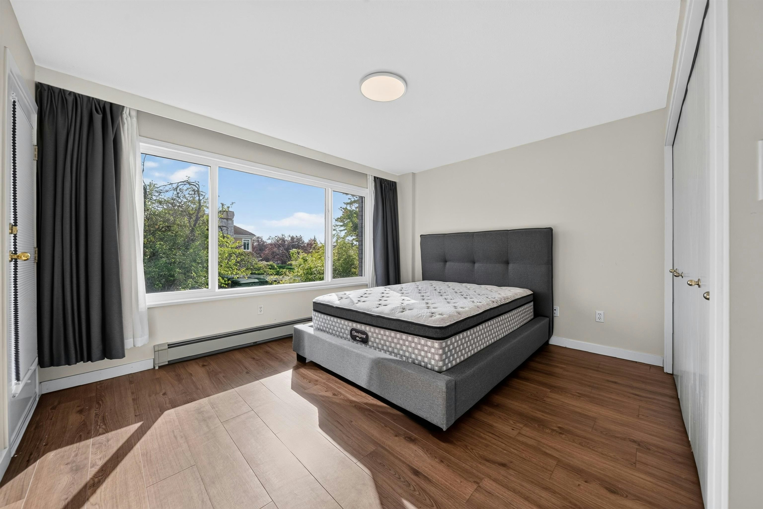 5483 Columbia Street, Vancouver, BC, V5Y 3H4 - 29