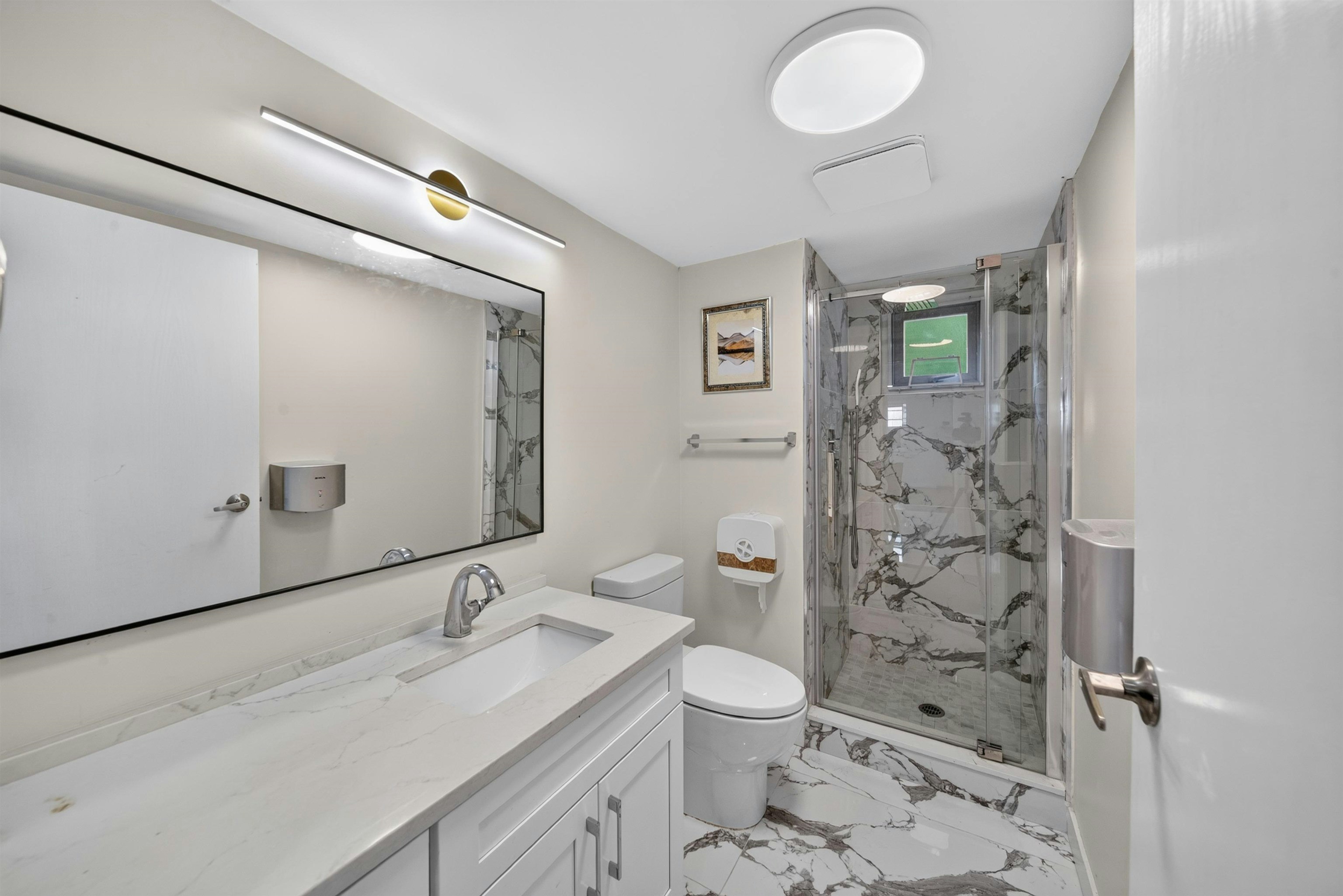 5483 Columbia Street, Vancouver, BC, V5Y 3H4 - 22
