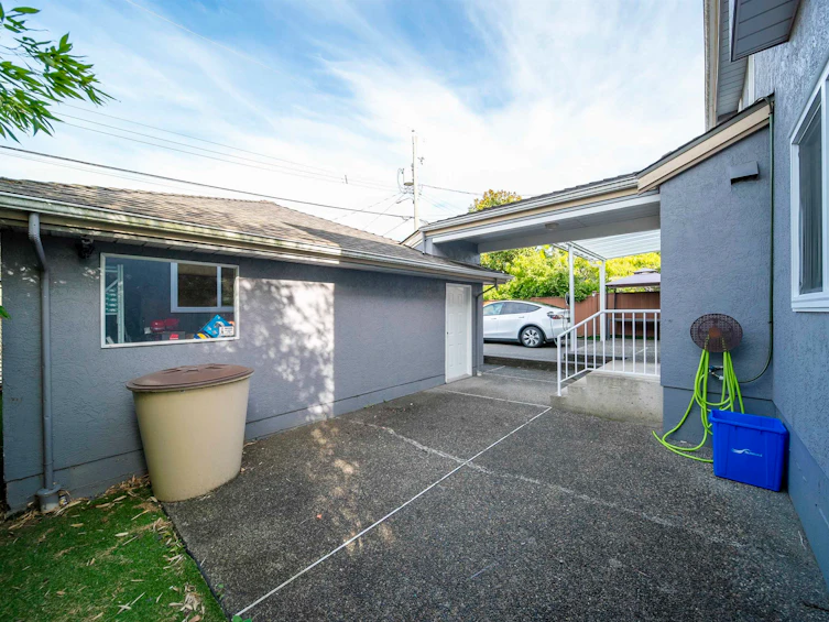 5483 Columbia Street, Vancouver, BC, V5Y 3H4 - 6