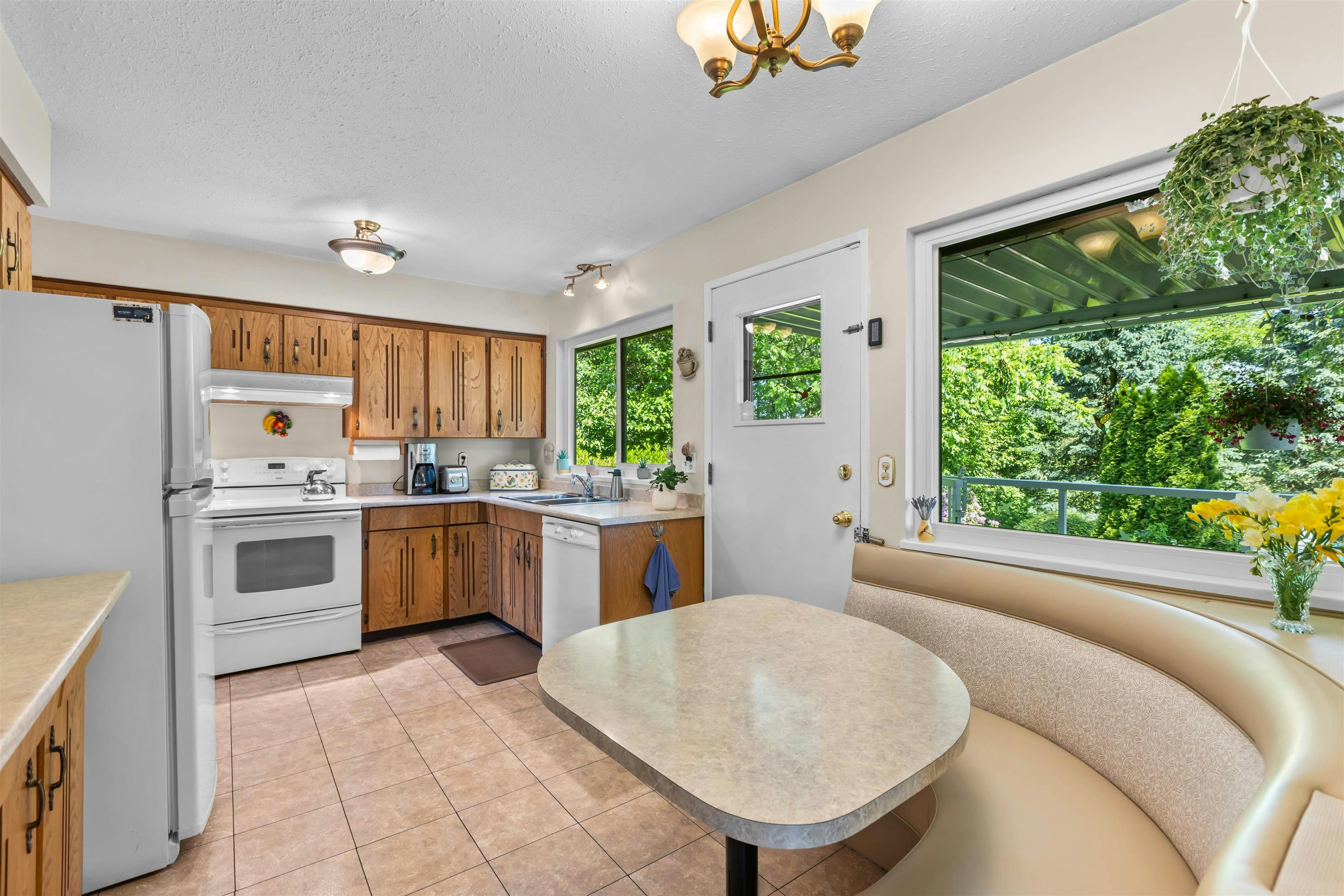19949 51 Avenue, Langley, BC, V3A 7P2 - 14