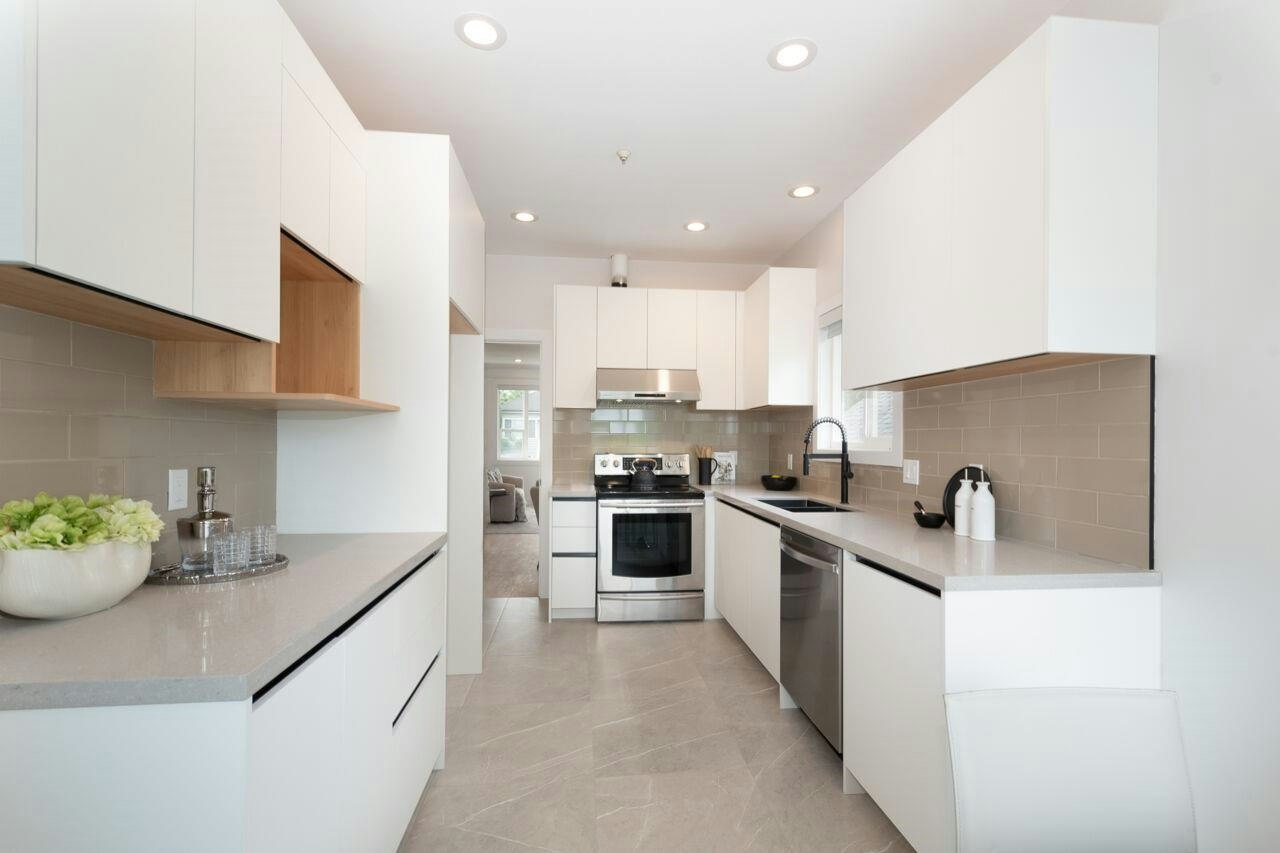 827 E 32nd Avenue, Vancouver, BC, V5V 2Y7 - 14