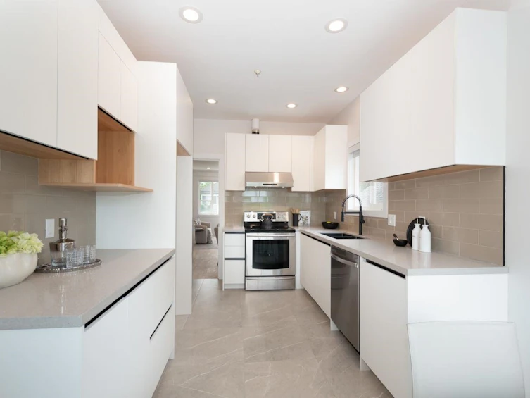 827 E 32nd Avenue, Vancouver, BC, V5V 2Y7 - 14