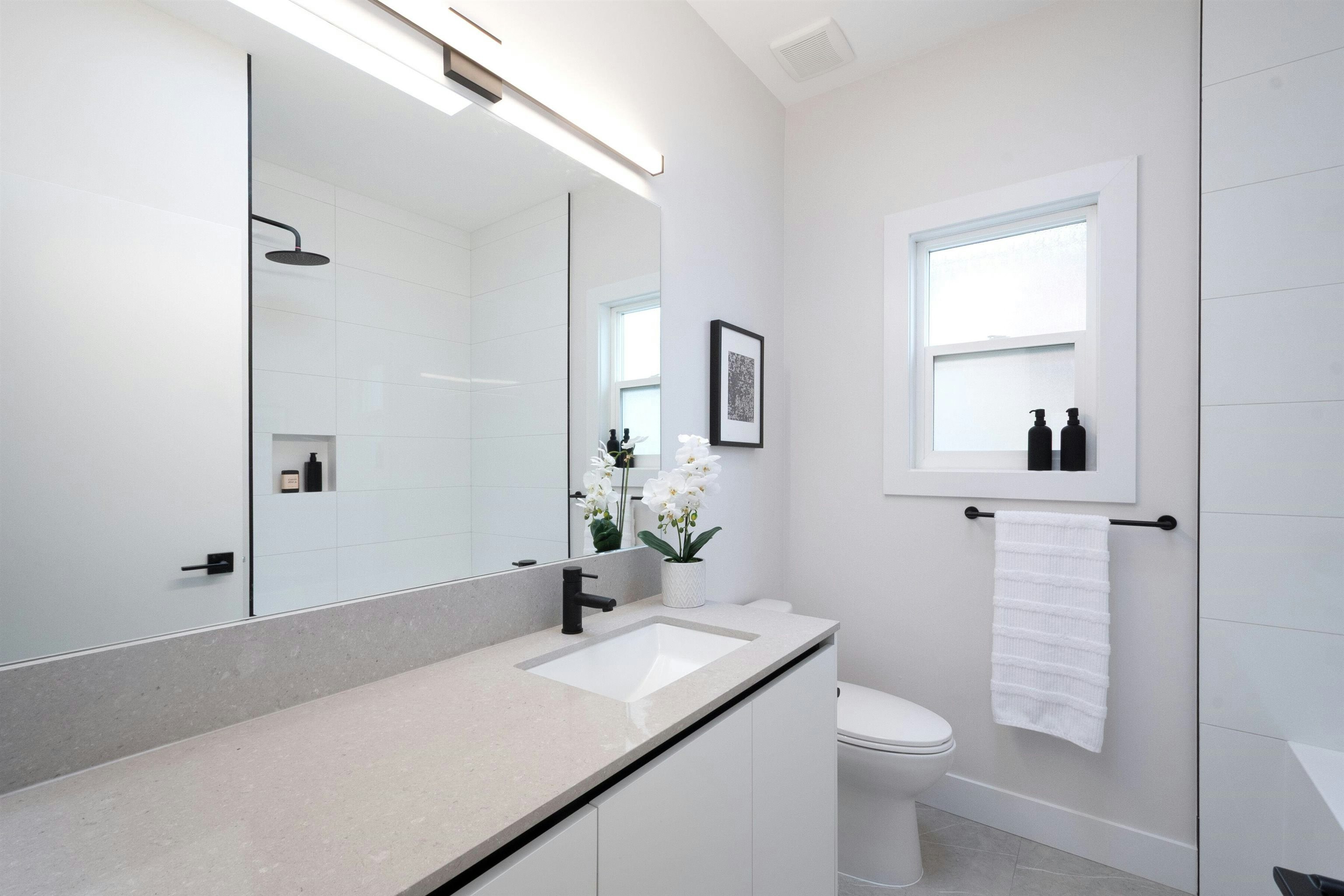 827 E 32nd Avenue, Vancouver, BC, V5V 2Y7 - 6