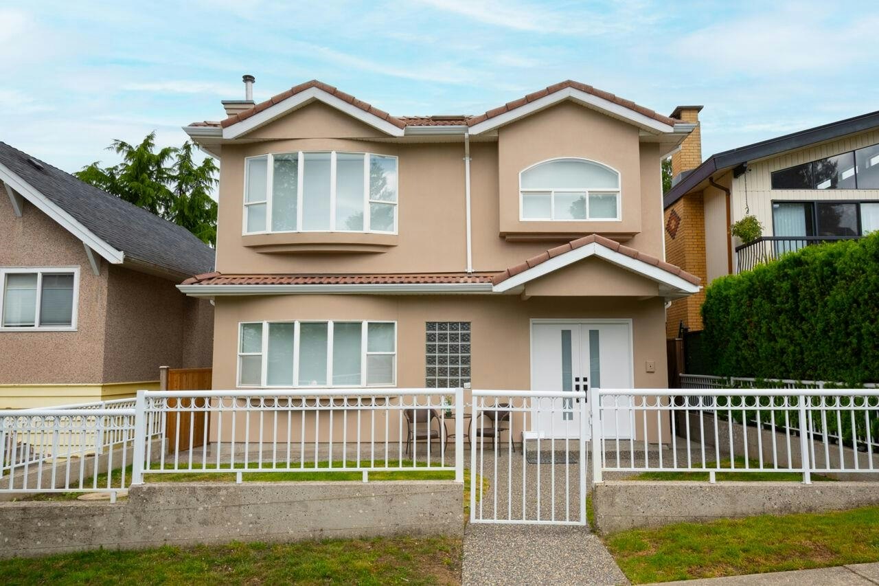 827 E 32nd Avenue, Vancouver, BC, V5V 2Y7 - 3