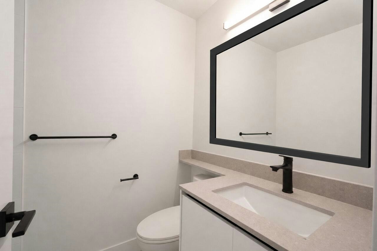 827 E 32nd Avenue, Vancouver, BC, V5V 2Y7 - 27
