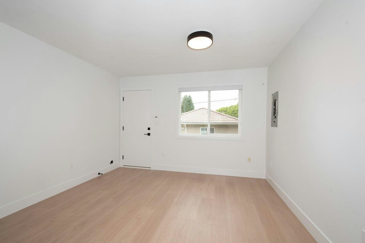 827 E 32nd Avenue, Vancouver, BC, V5V 2Y7 - 28