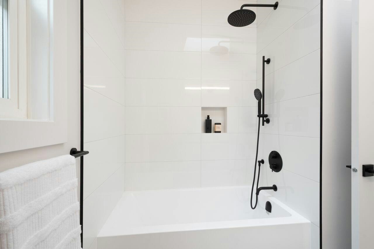 827 E 32nd Avenue, Vancouver, BC, V5V 2Y7 - 24