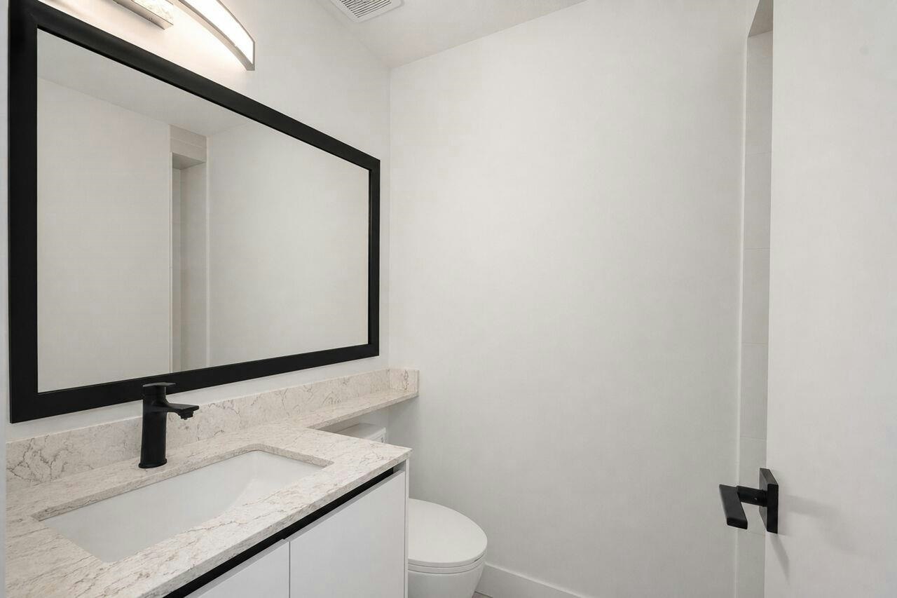 827 E 32nd Avenue, Vancouver, BC, V5V 2Y7 - 35