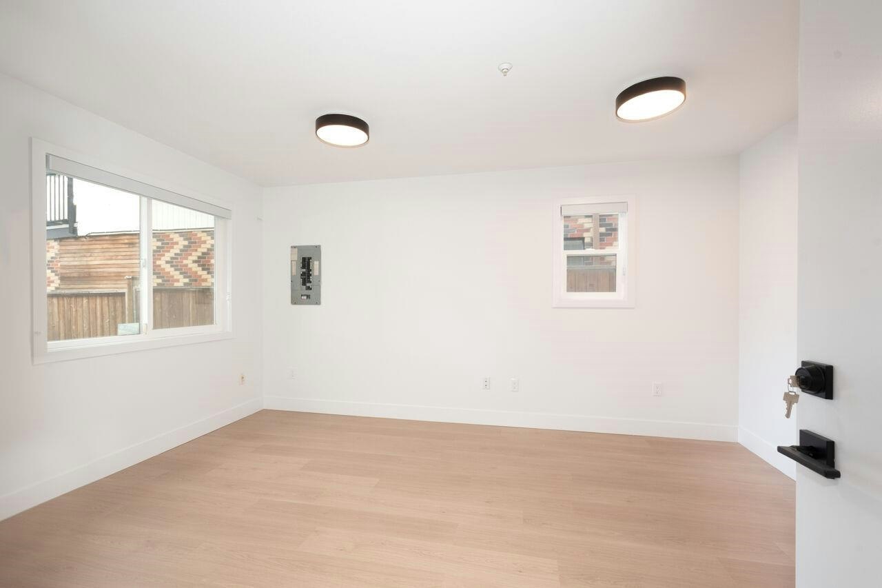 827 E 32nd Avenue, Vancouver, BC, V5V 2Y7 - 30