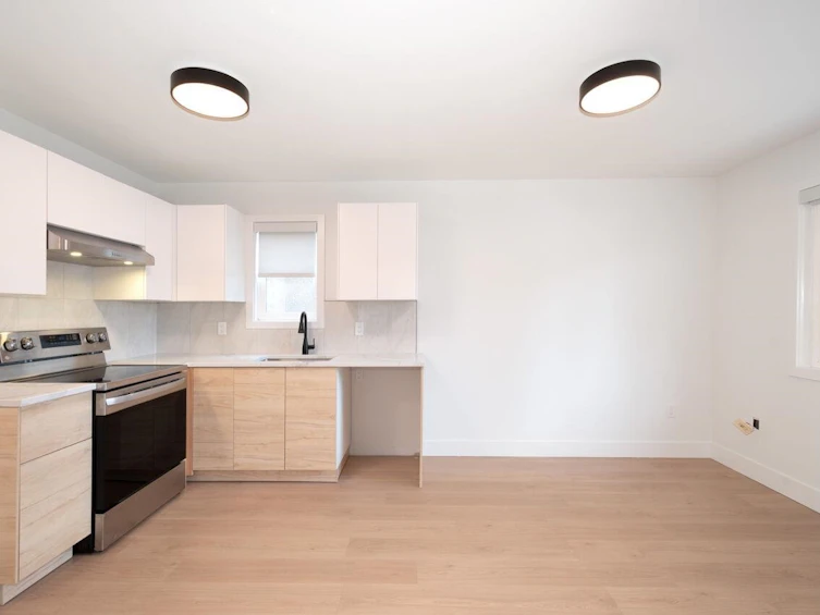 827 E 32nd Avenue, Vancouver, BC, V5V 2Y7 - 31