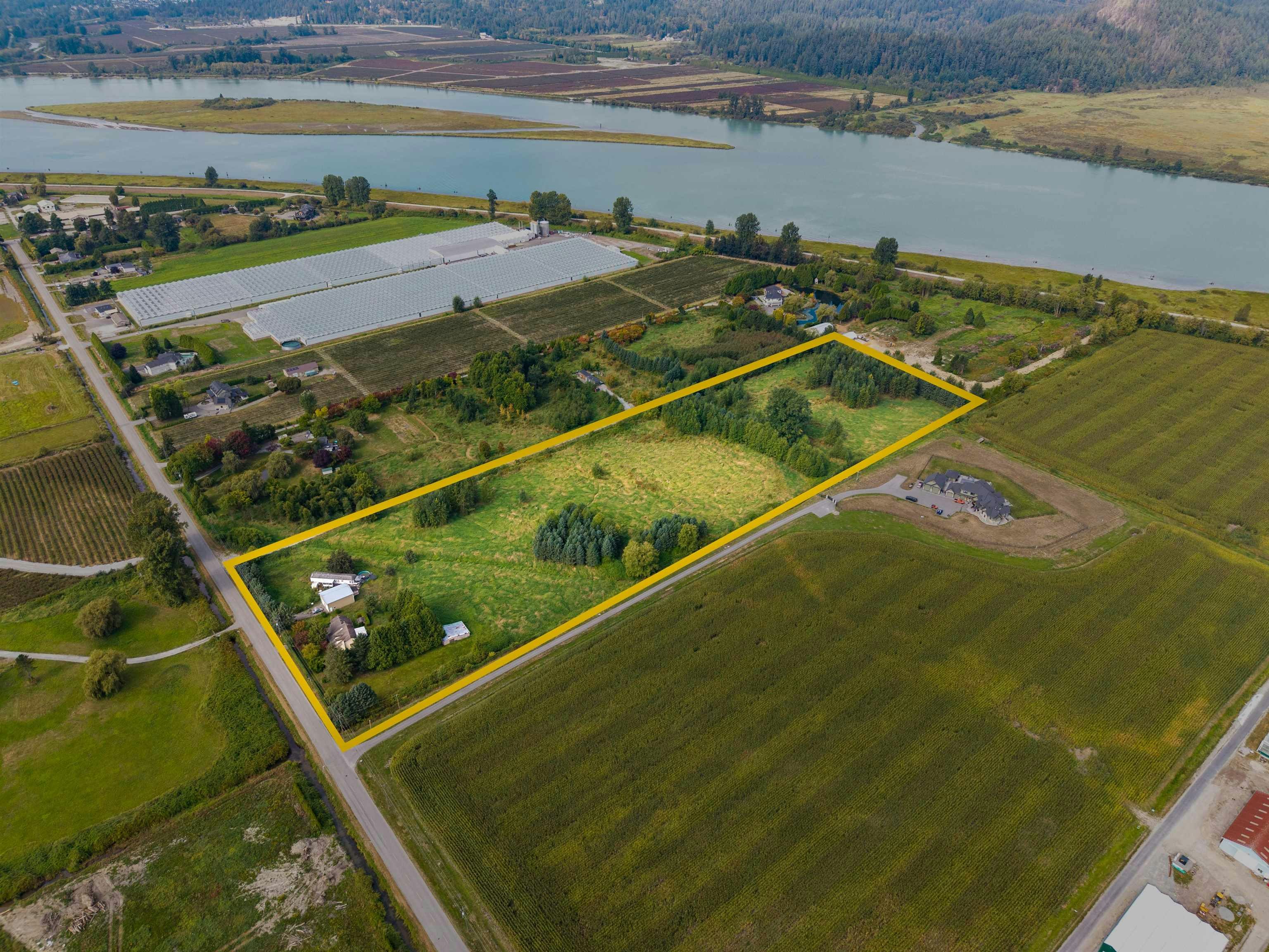 19555 Richardson Road, Pitt Meadows, BC, V3Y 1Z1