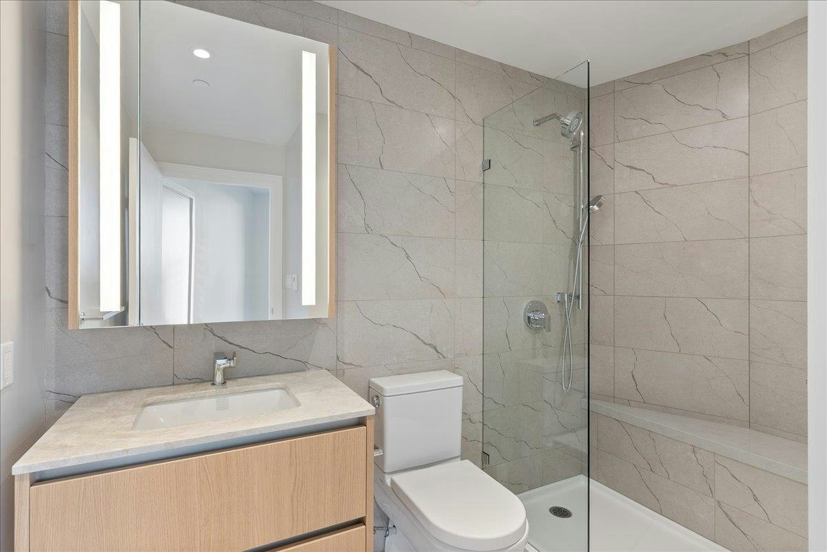 2406-1500 Fern Street, North Vancouver, BC, V7J 0E6 - 14