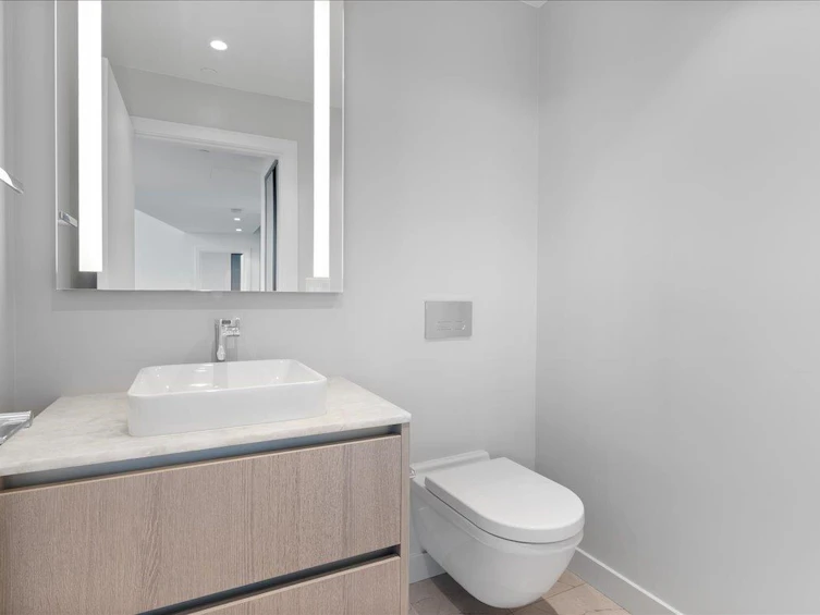 2406-1500 Fern Street, North Vancouver, BC, V7J 0E6 - 9