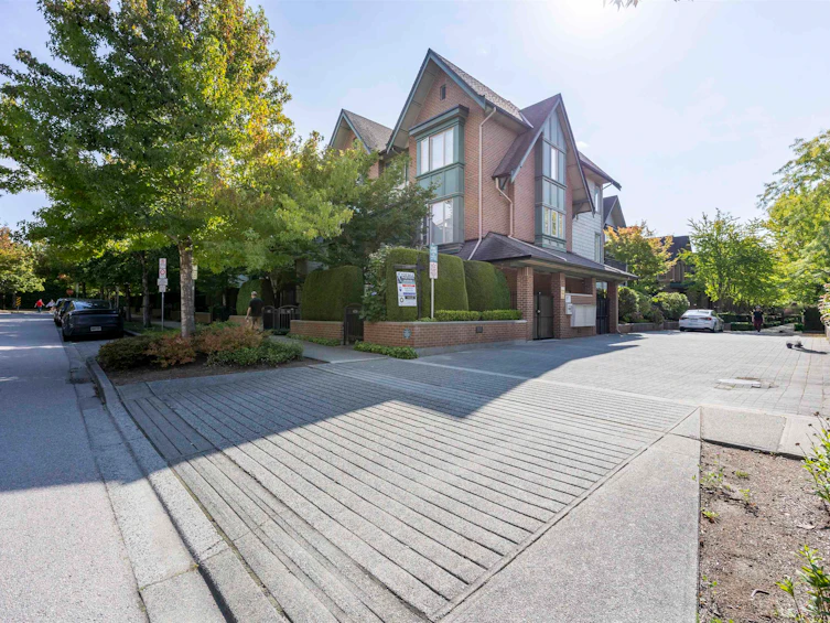 6222 Logan Lane, Vancouver, BC, V6T 2K9