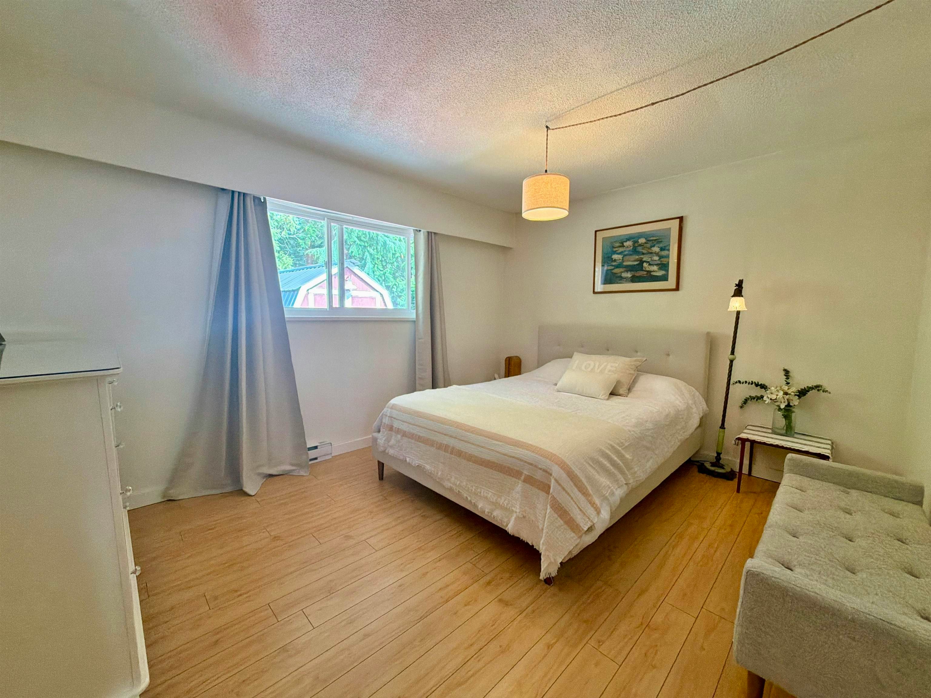 1044 Fircrest Road, Gibsons, BC, V0N 1V4 - 17