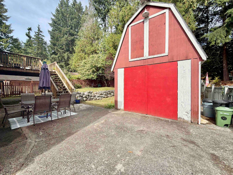 1044 Fircrest Road, Gibsons, BC, V0N 1V4 - 29