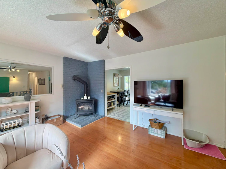 1044 Fircrest Road, Gibsons, BC, V0N 1V4 - 7