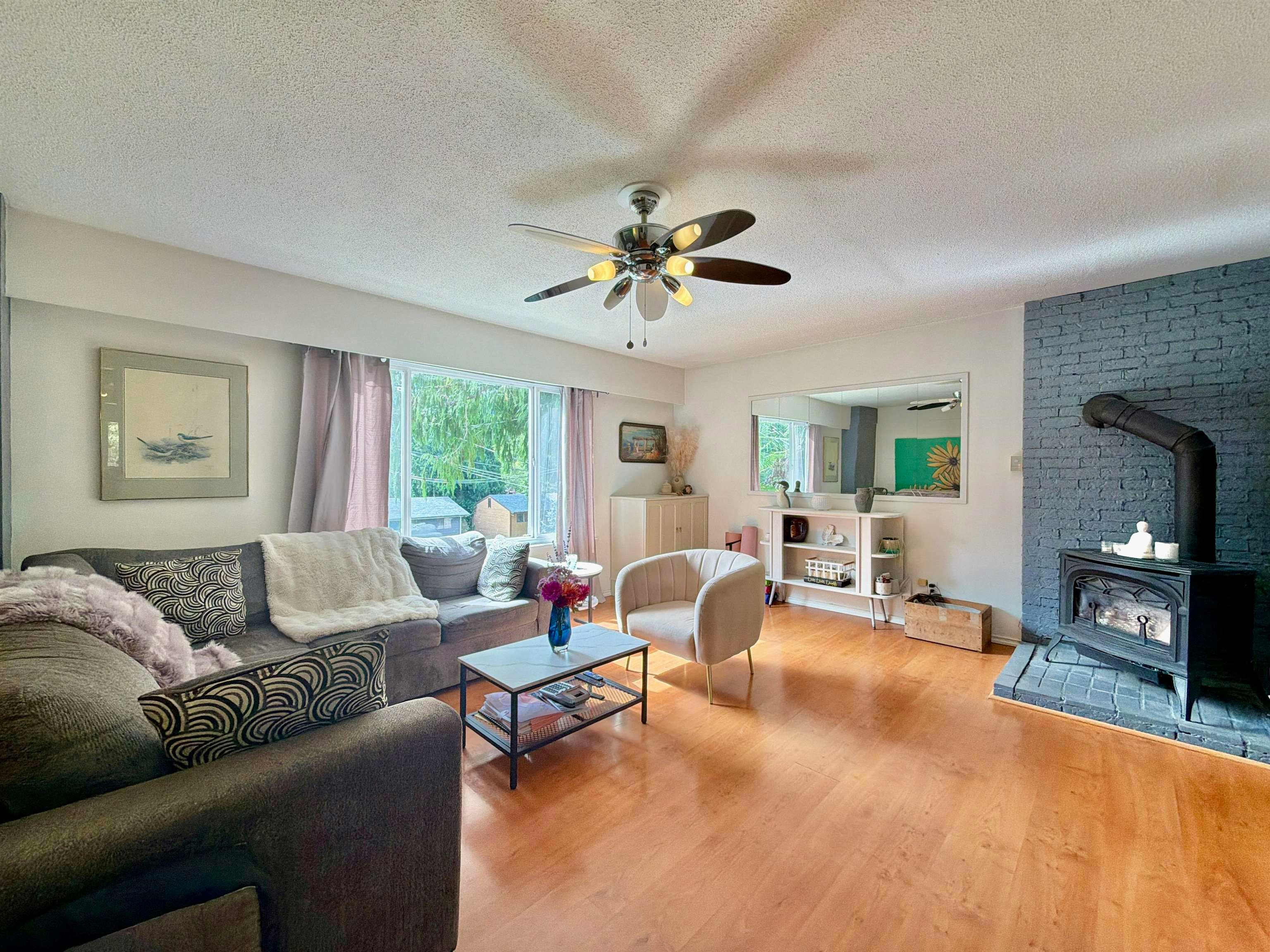1044 Fircrest Road - 5