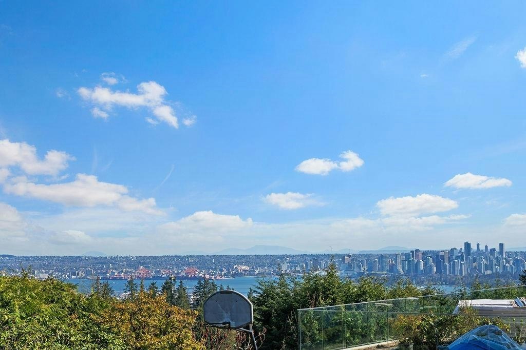 685 King Georges Way, West Vancouver, BC, V7S 1S2
