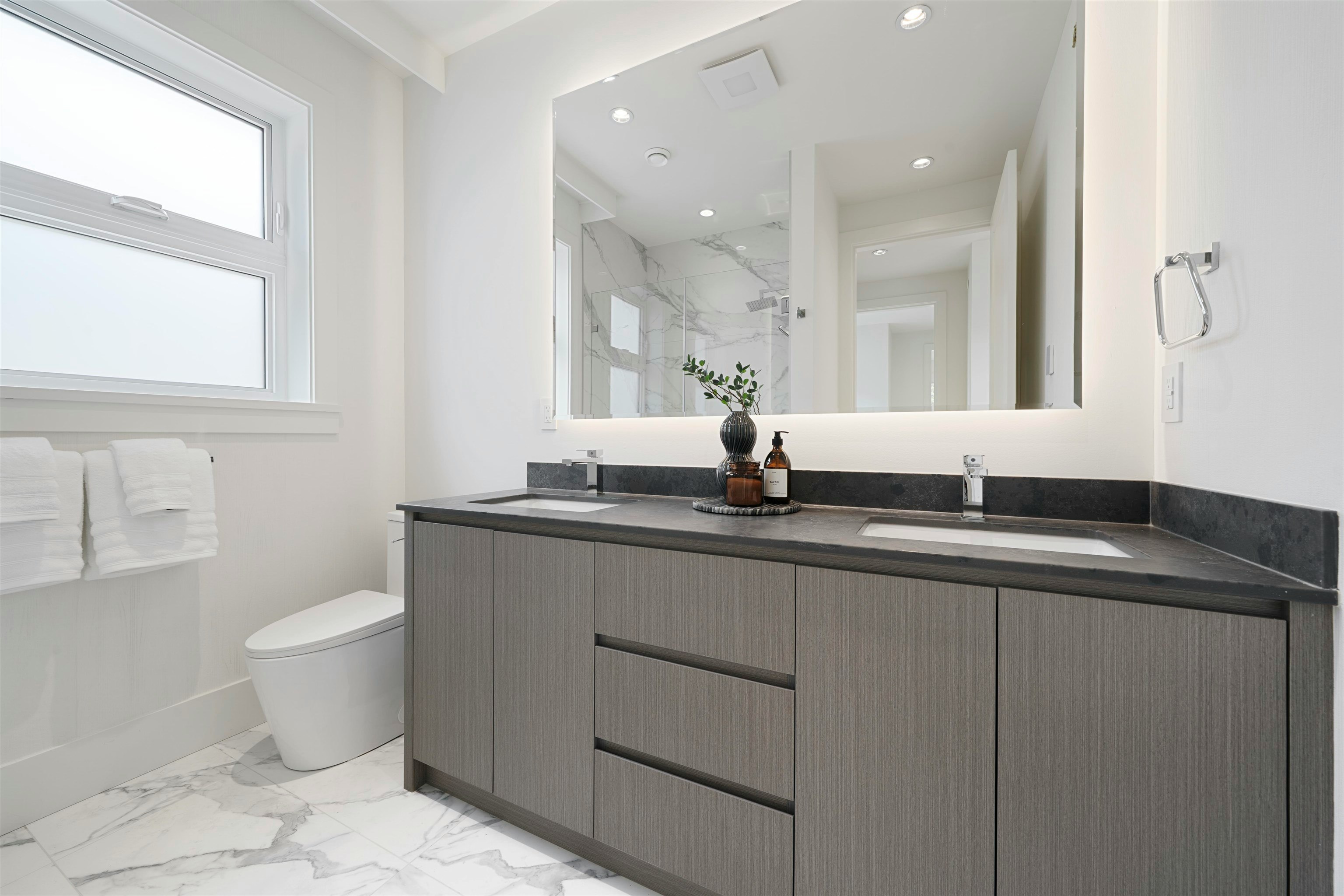 1-1956 W 60th Avenue, Vancouver, BC, V6P 2B1 - 18
