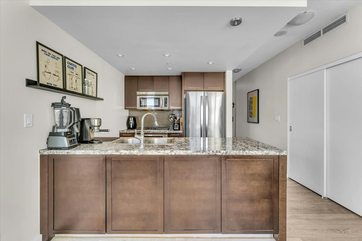 603-918 W Cooperage Way, Vancouver, BC, V6B 0A7 - 7