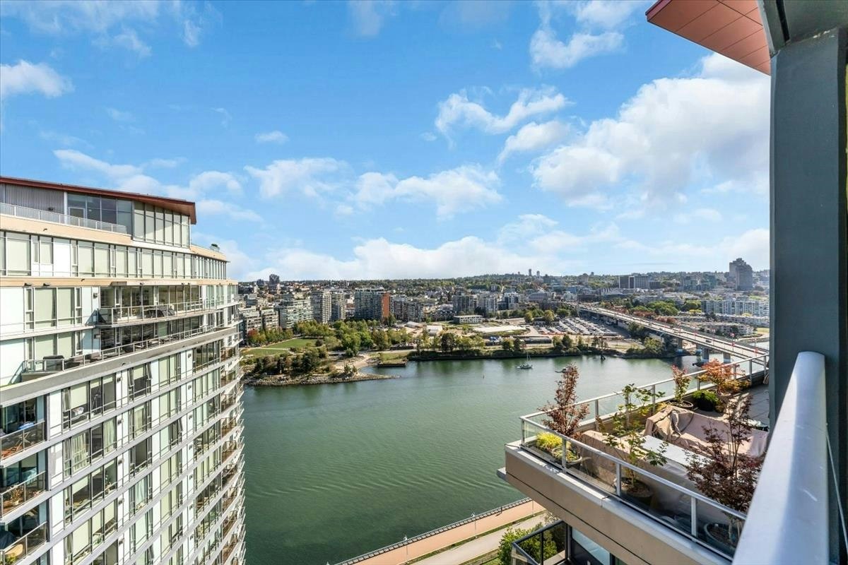 603-918 W Cooperage Way, Vancouver, BC, V6B 0A7