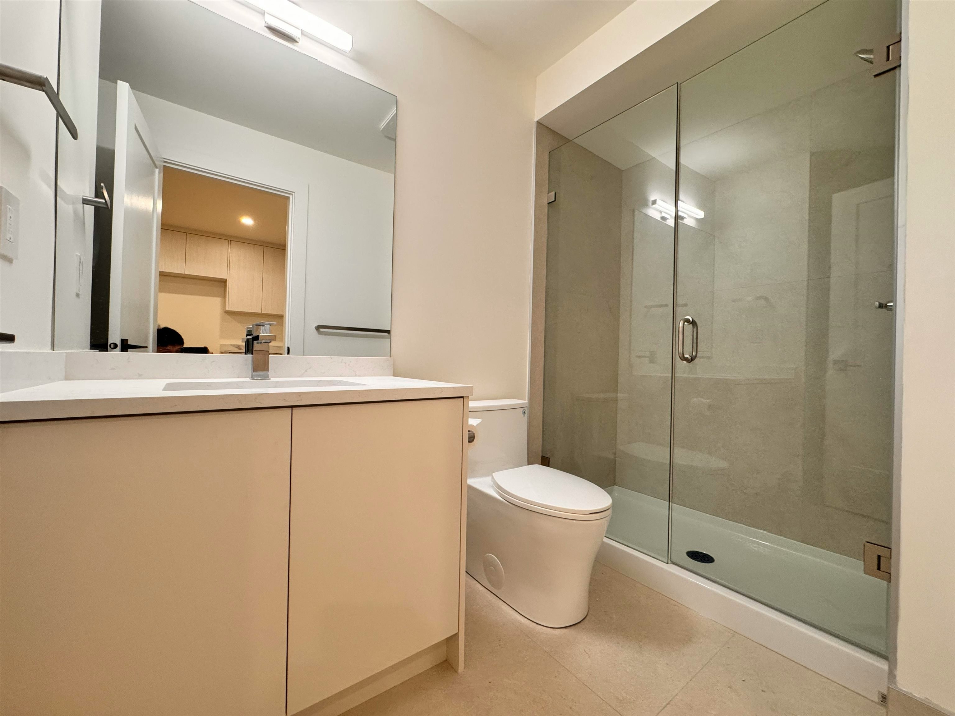 B2-8633 12 Avenue, Burnaby, BC, V3N 2M1 - 7