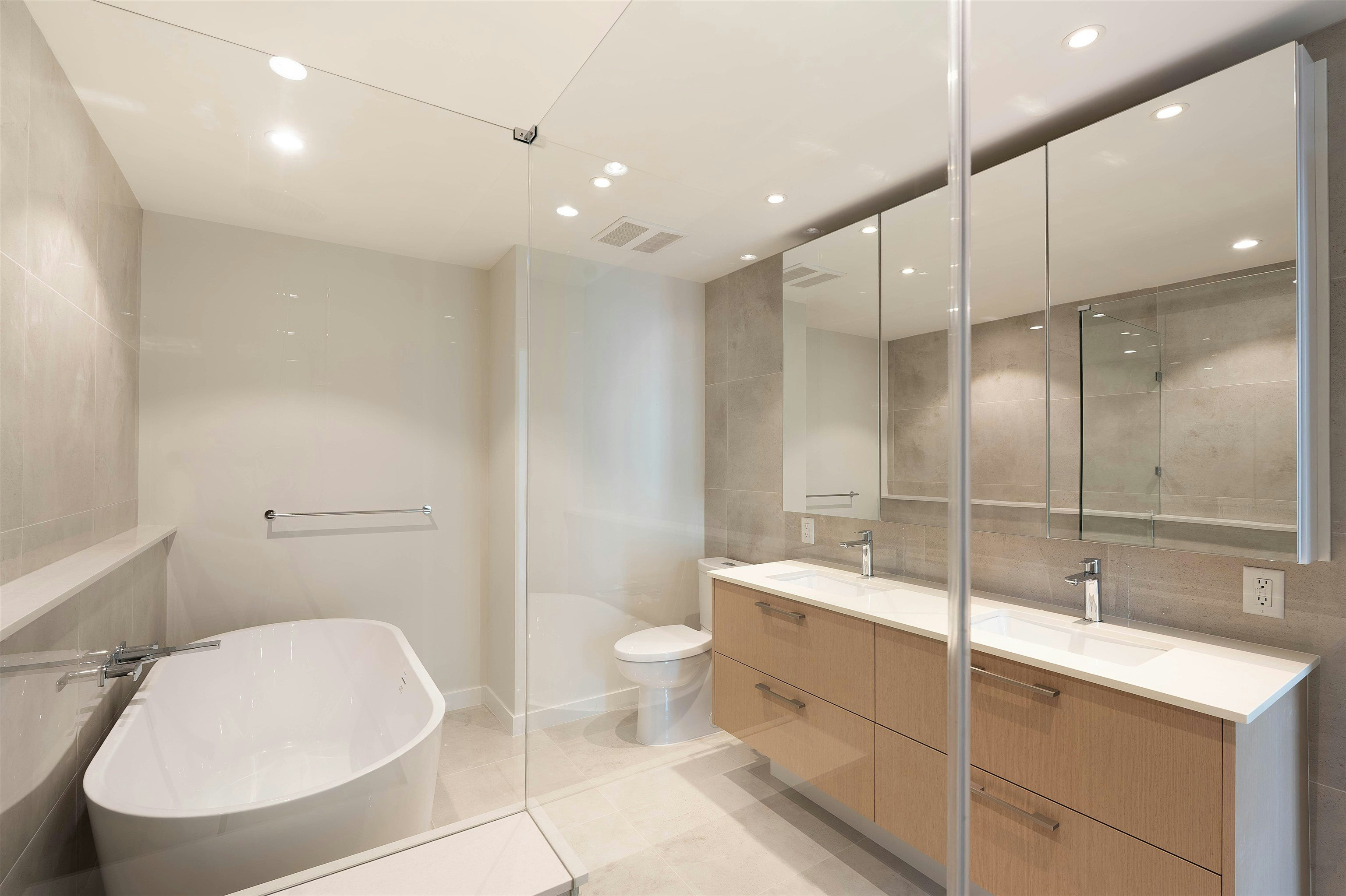 1506-128 W 15th Street, North Vancouver, BC, V7M 0H6 - 18
