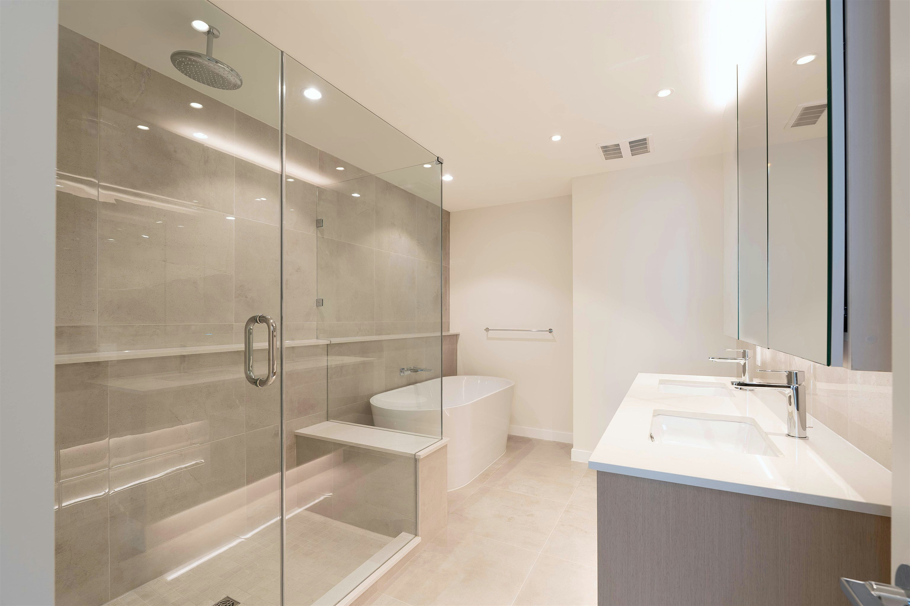 1506-128 W 15th Street, North Vancouver, BC, V7M 0H6 - 17