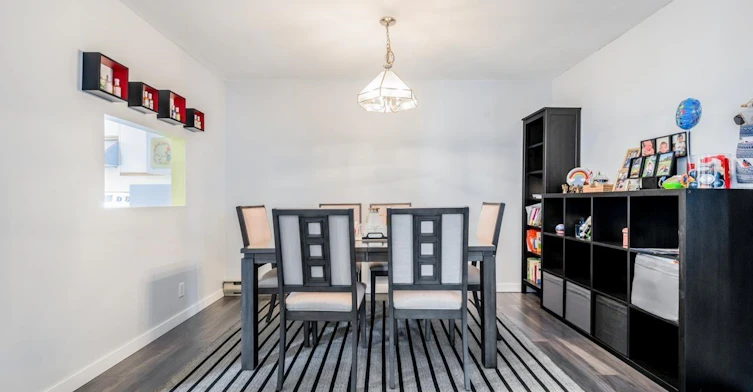 10077 156 Street, Surrey, BC, V3R 4L6 - 5