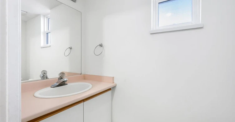 10077 156 Street, Surrey, BC, V3R 4L6 - 14