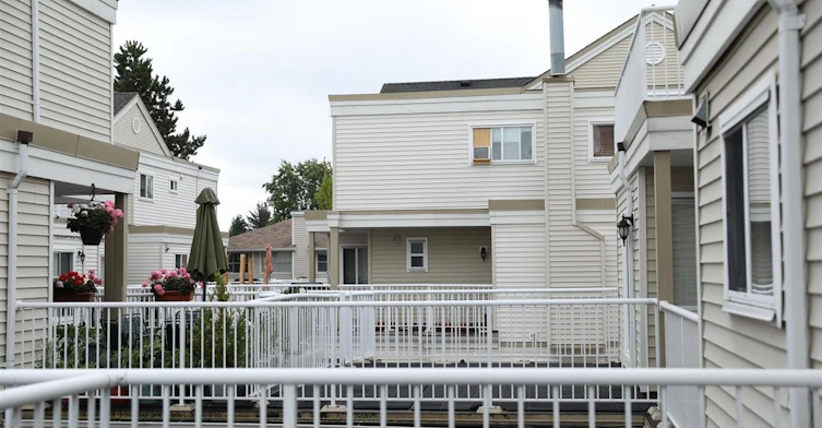 10077 156 Street, Surrey, BC, V3R 4L6 - 4
