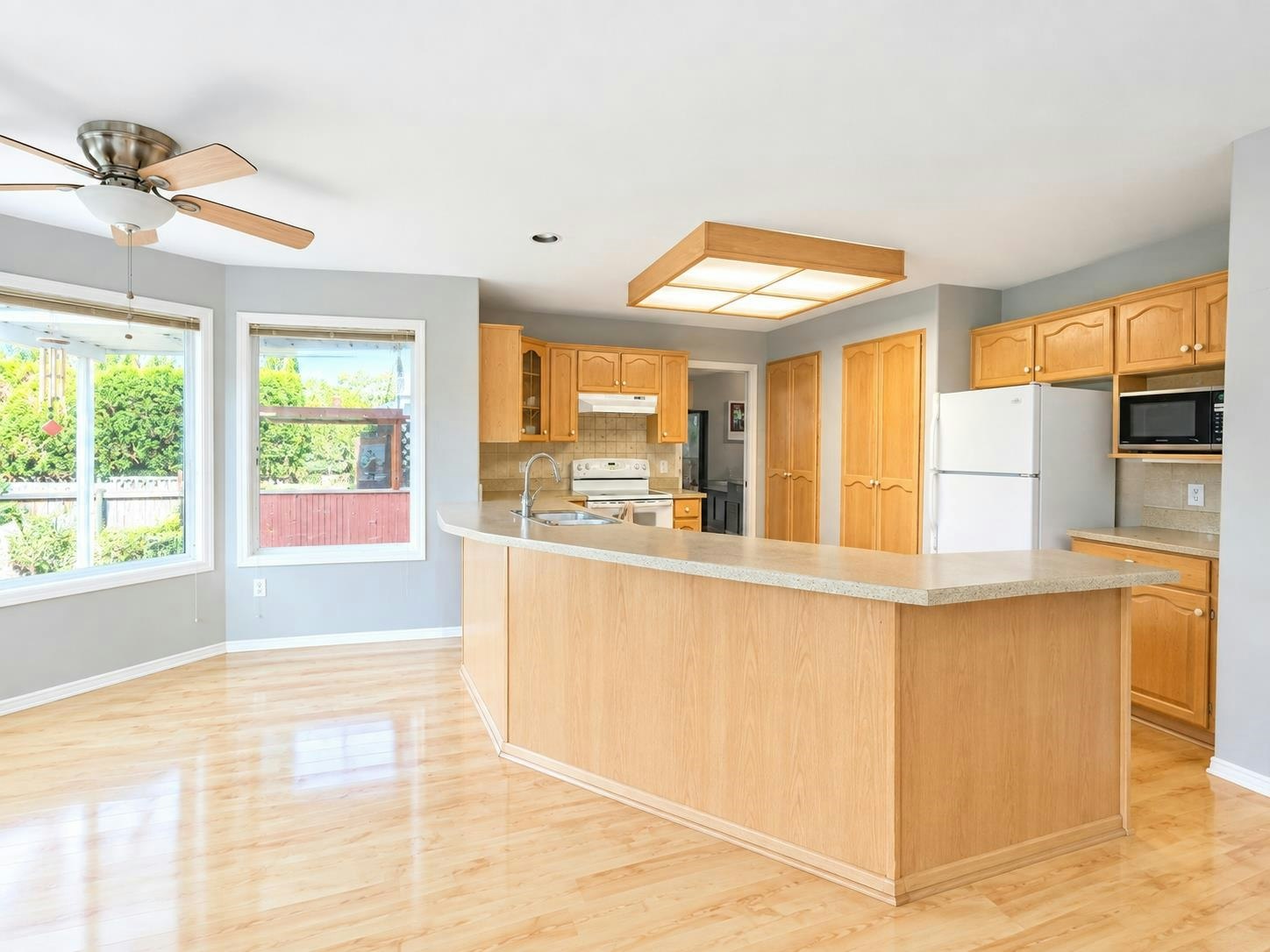 216xx 45 Avenue, Langley, BC, V3A 8E5 - 4