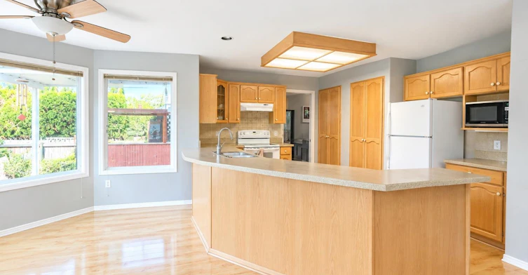 216xx 45 Avenue, Langley, BC, V3A 8E5 - 4