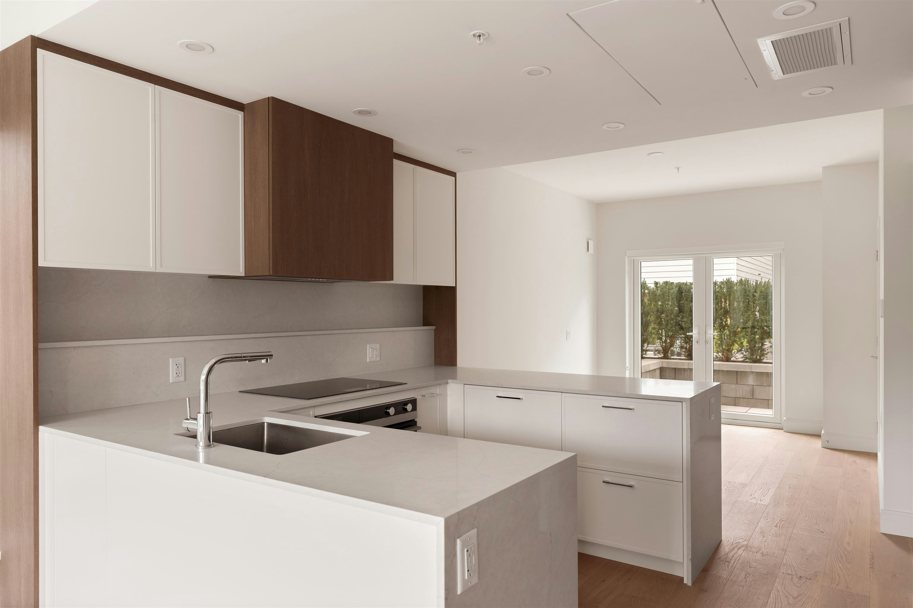 386 W 45th Avenue - 2