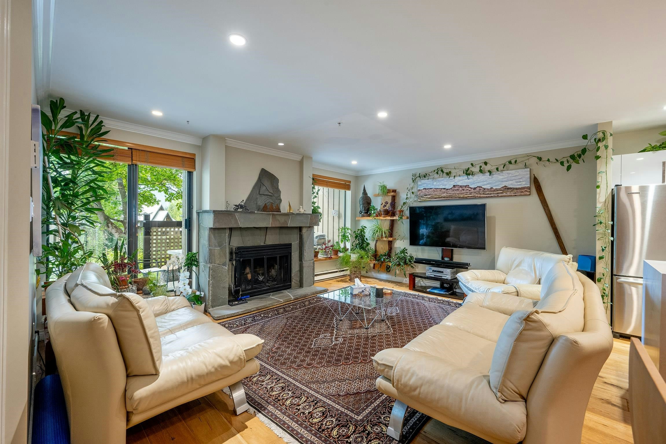 18-4637 Blackcomb Way - 2