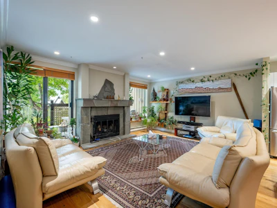 18-4637 Blackcomb Way - 2